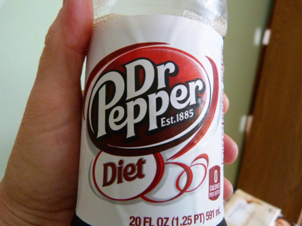 DOES DIET DR PEPPER HAVE CAFFEINE