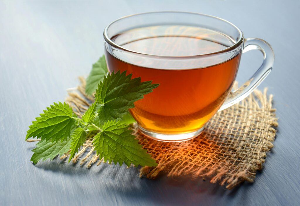 drinking detox tea to lose weight
