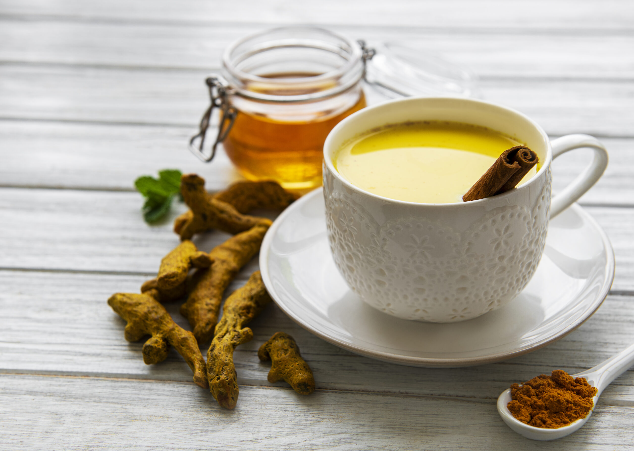 drinking detox tea to lose weight